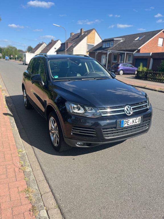 Schwarz Gebraucht 2014 VW Touareg Edition SUV | 15.650 € (Guter Preis) - Bild 1/4