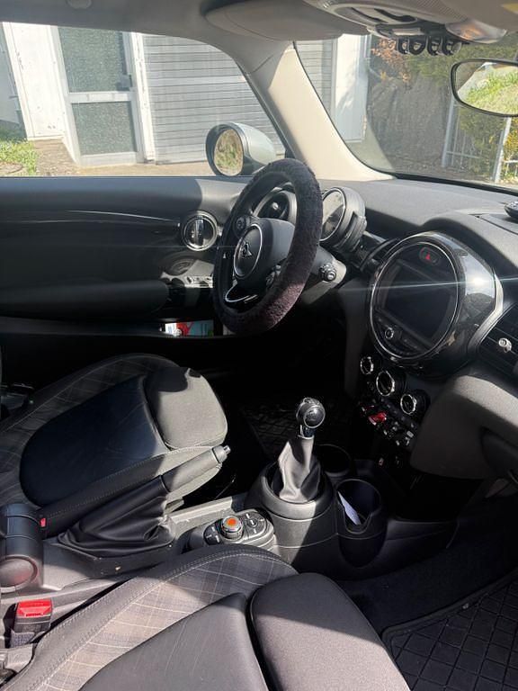 Gebraucht Mini ONE 102 PS (75 kW) 2019 Grau Kleinwagen