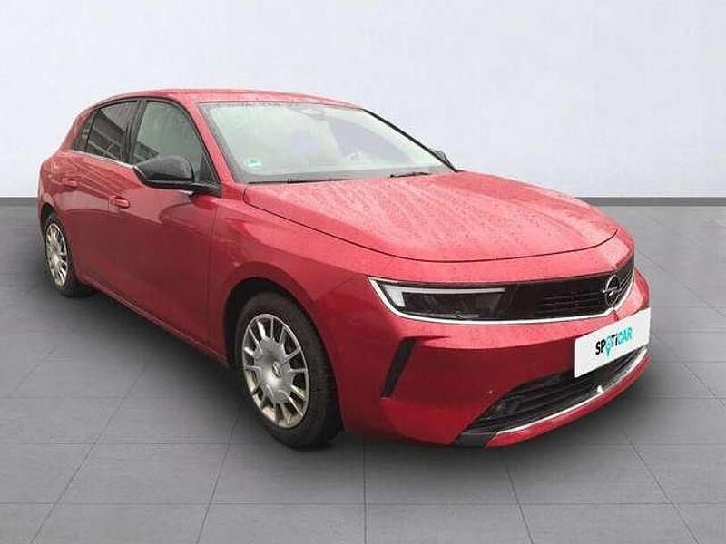 Gebraucht Opel Astra Elegance 110 PS (80 kW) 2022 Chili rot/kardio rot Limousine