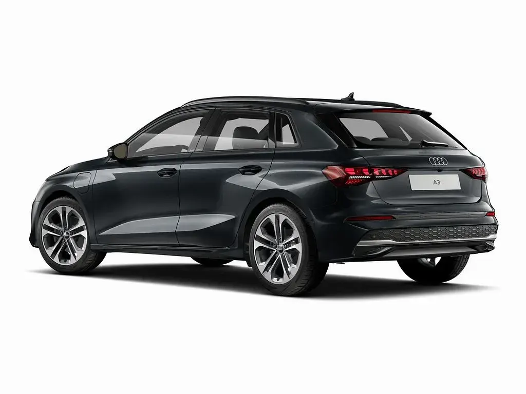 Second-hand Audi A3 Ambiente 204 CP (150 kW) 2025 Gri Berlinǎ