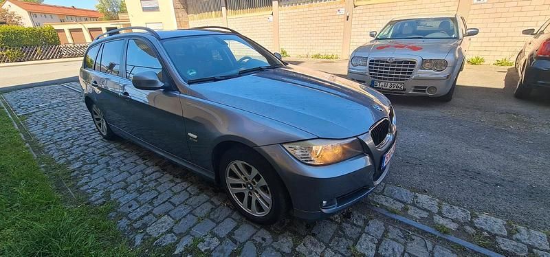 Gebraucht BMW 320 177 PS (130 kW) 2008 Grau Kombi