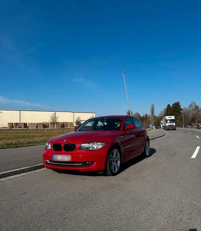 Usata BMW 118 143 CV (105 kW) 2009 Rosso Utilitaria