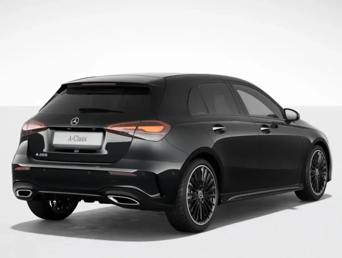 Neu Mercedes A200 AMG line 163 PS (119 kW) 2026 Kosmoblack metallic Limousine