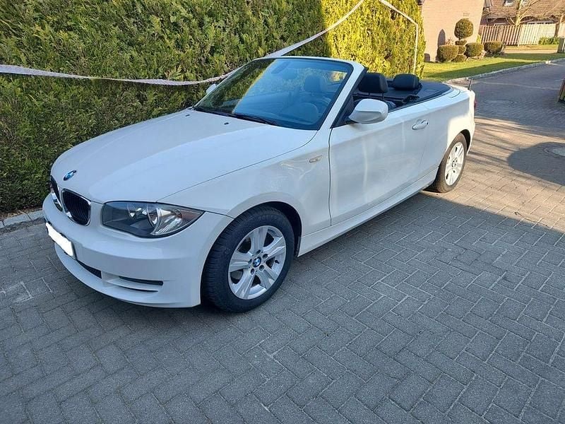 Gebraucht BMW 118 Cabriolet 143 PS (105 kW) 2010 Weiß Cabrio