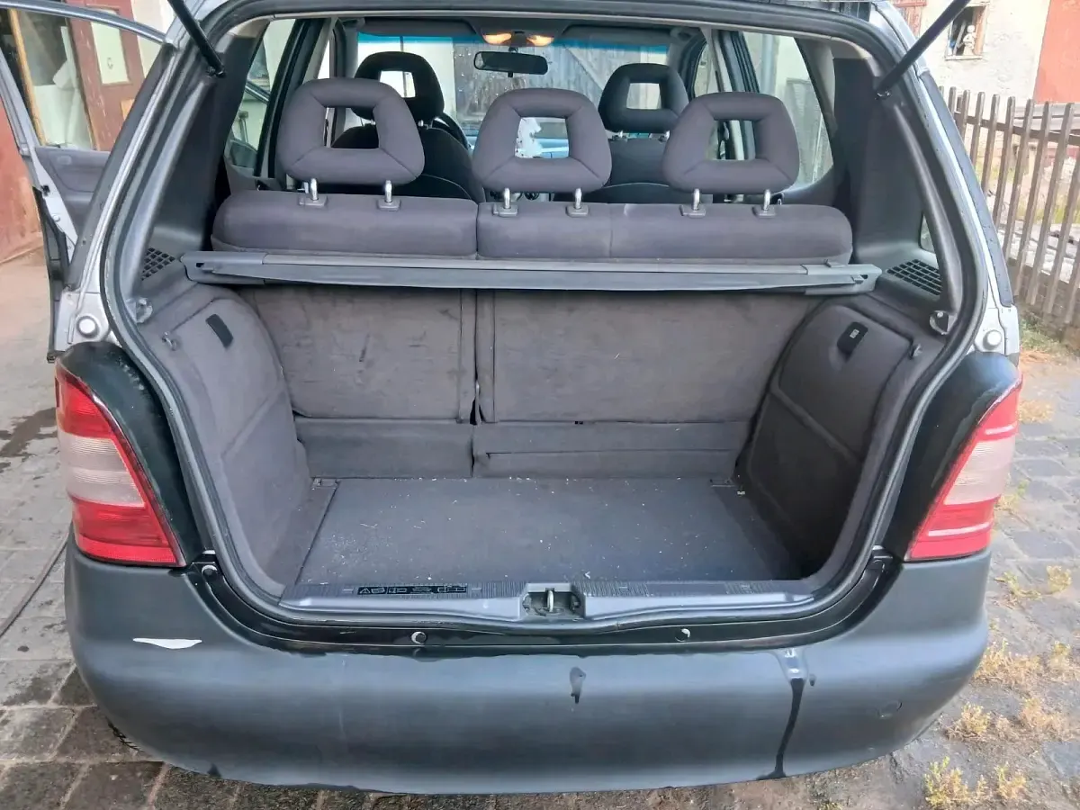 Gebraucht Mercedes C180 52 PS (38 kW) 1998 Andere farben Kleinwagen