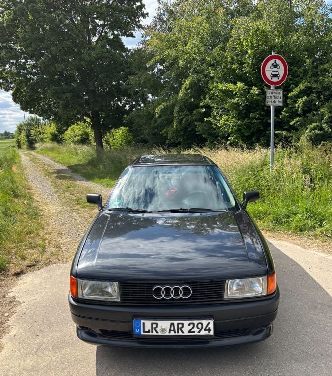 Schwarz Gebraucht 1990 Audi 80 Limousine | 6.900 € - Bild 1/4