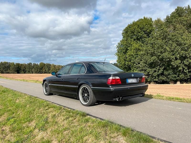 Gebraucht BMW 740 Basis 286 PS (210 kW) 1995 Schwarz Limousine