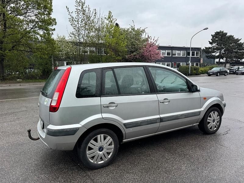 Gebraucht Ford Fusion 101 PS (74 kW) 2008 Grau Kleinwagen