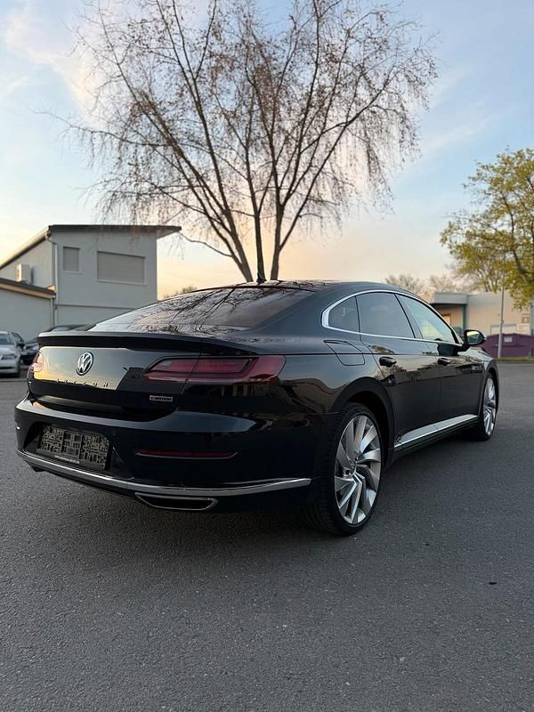 Second-hand VW Arteon 240 CP (176 kW) 2017 Negru Hatchback