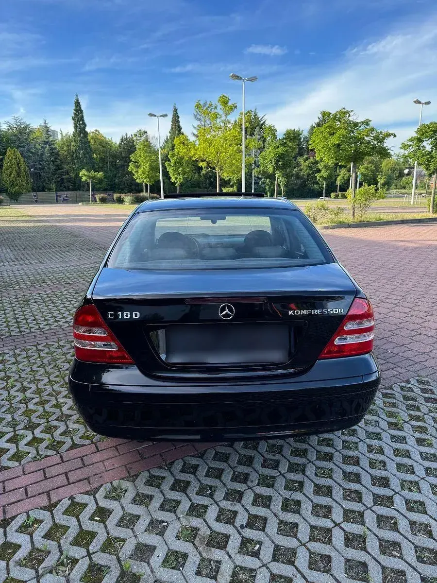 Gebraucht Mercedes C180 143 PS (105 kW) 2003 Schwarz Limousine