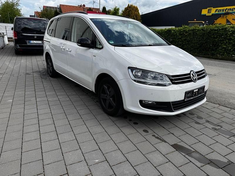 Weiß Gebraucht 2012 VW Sharan Match Van / Kleinbus | 7.450 € (Guter Preis) - Bild 1/4