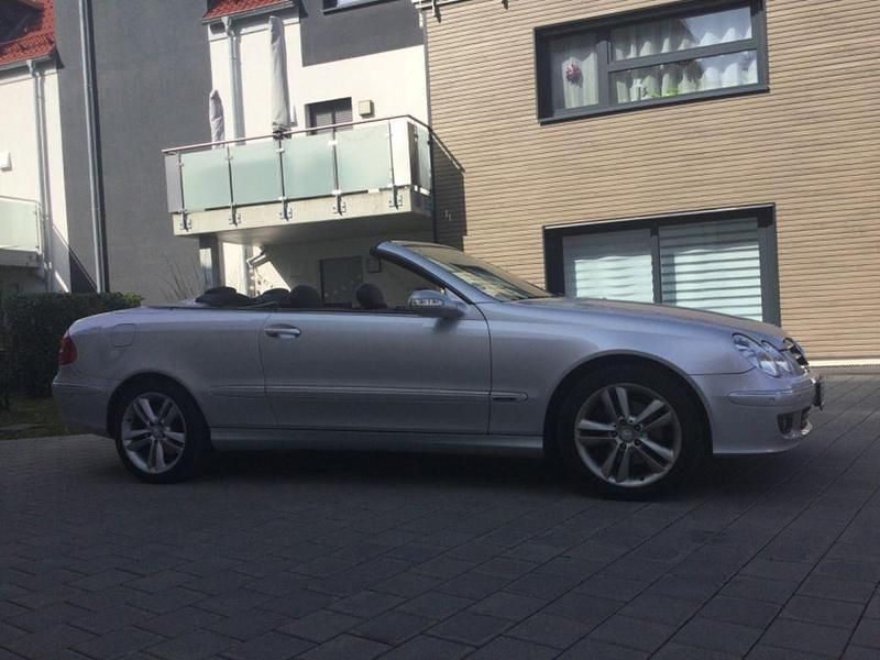 Gebraucht Mercedes CLK280 231 PS (169 kW) 2008 Silber Cabrio