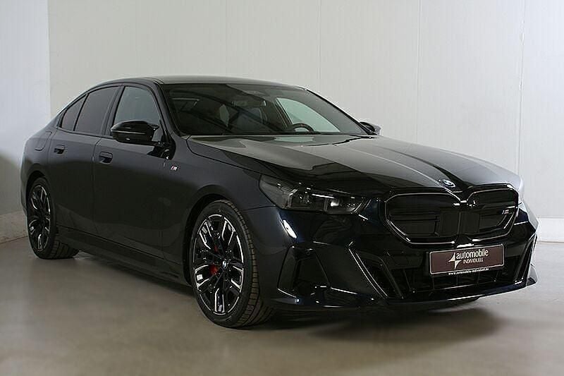 Gebraucht BMW i5 M Sport 442 kW (601 PS) 2025 Schwarz Limousine