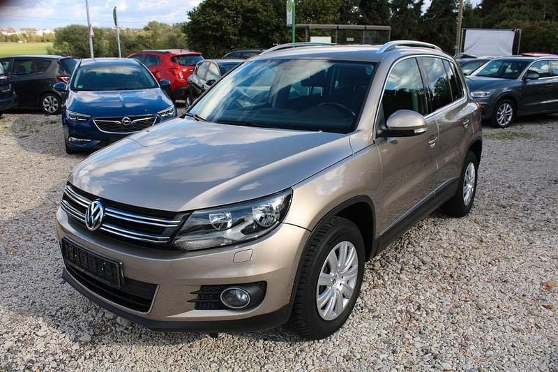 Beige Gebraucht 2012 VW Tiguan Sportline SUV | 6.490 € (Superpreis) - Bild 1/4
