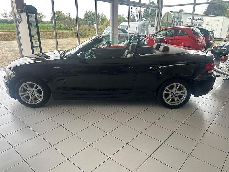 Schwarz Gebraucht 2009 BMW 118 Cabriolet Advantage Cabrio | 4.400 € (Fairer Preis) - Bild 1/4