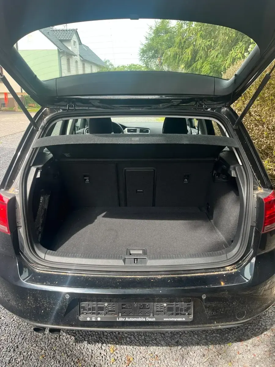 Gebraucht VW Golf VII 122 PS (89 kW) 2013 Schwarz Limousine