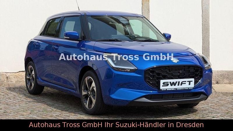 Blau Gebraucht 2024 Suzuki Swift Comfort+ Kleinwagen | 19.789 € (Etwas zu teuer) - Bild 1/4