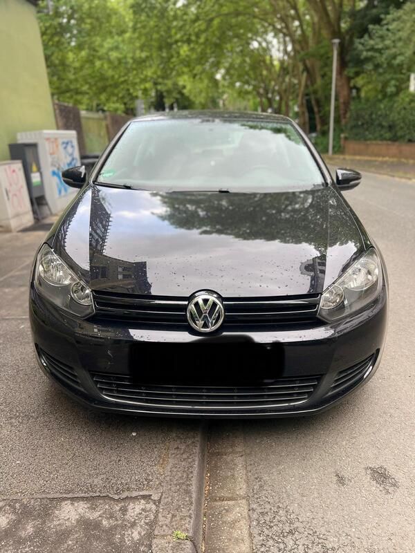 Schwarz Gebraucht 2010 VW Golf VI Limousine | 4.379 € (Guter Preis) - Bild 1/4