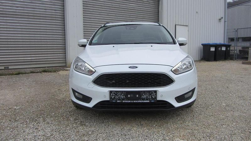 Gebraucht Ford Focus Business Edition 120 PS (88 kW) 2017 Weiß Kombi