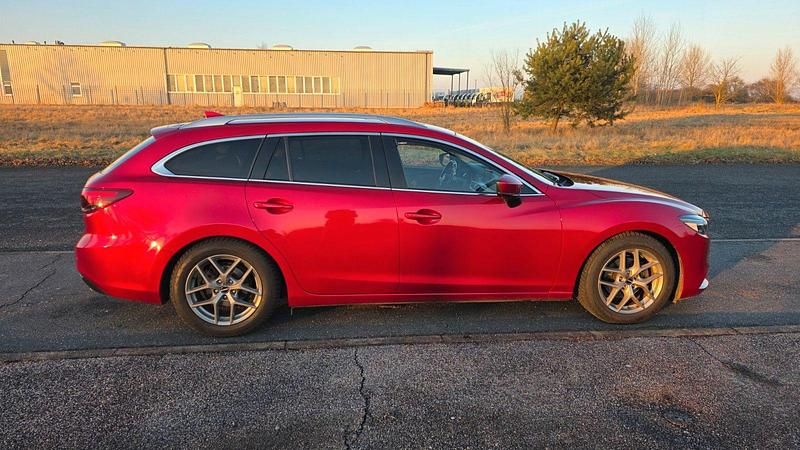 Gebraucht Mazda 6 Kizoku Intense 192 PS (141 kW) 2018 Rot Kombi