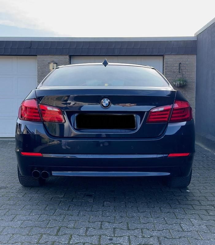 Second-hand BMW 520 Efficient Dynamics 184 CP (135 kW) 2013 Albastru Berlinǎ