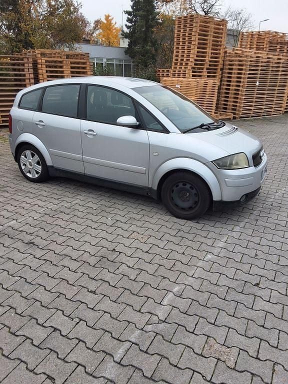 Grau Gebraucht 2002 Audi A2 Kleinwagen | 600 € - Bild 1/4
