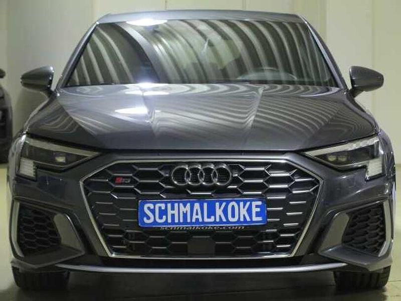 Grau Gebraucht 2024 Audi S3 Ambiente Limousine | 42.500 € (Fairer Preis) - Bild 1/4