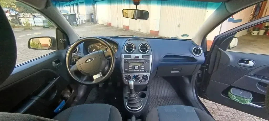 Gebraucht Ford Fiesta Fun X 80 PS (58 kW) 2007 Schwarz Kleinwagen