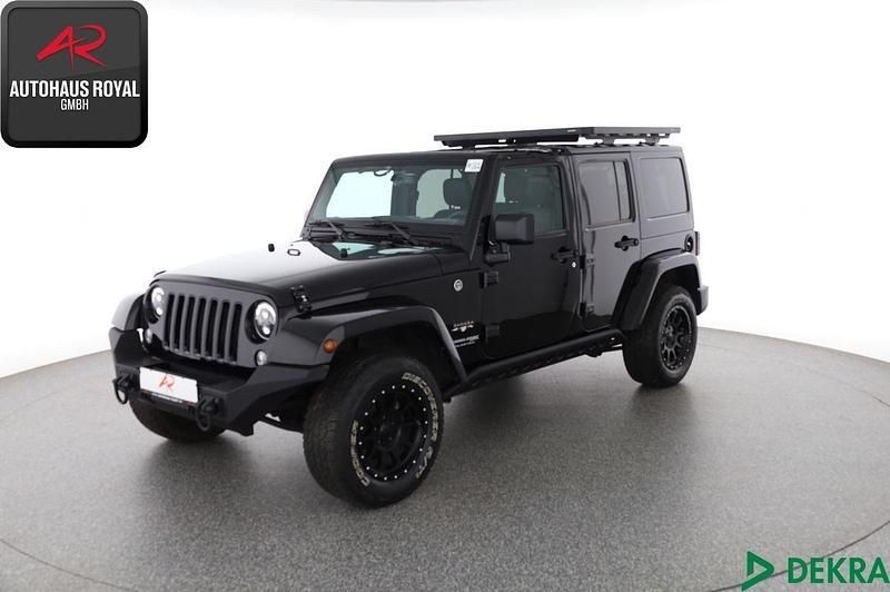 Schwarz Gebraucht 2018 Jeep Wrangler Sahara SUV | 41.880 € (Teuer) - Bild 1/4