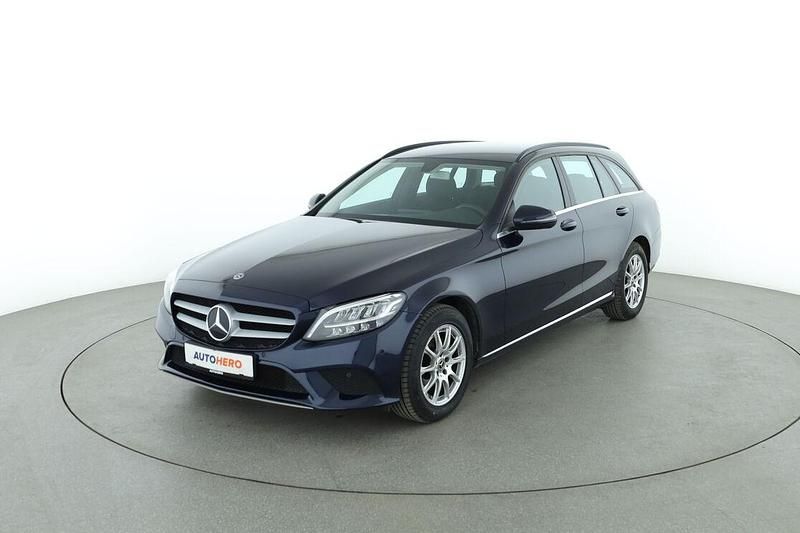 Blau Gebraucht 2019 Mercedes C180 Kombi | 17.790 € - Bild 1/3