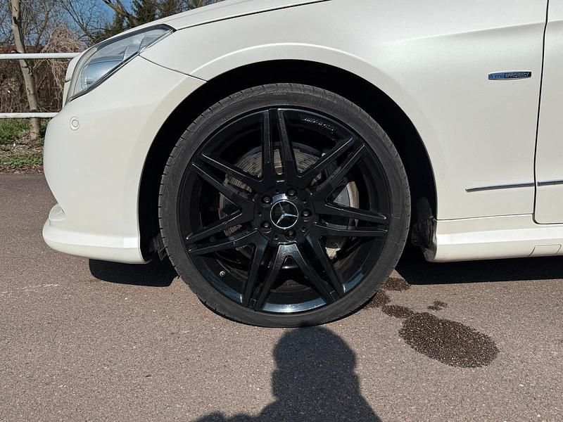 Gebraucht Mercedes E500 408 PS (300 kW) 2012 Weiß Coupé