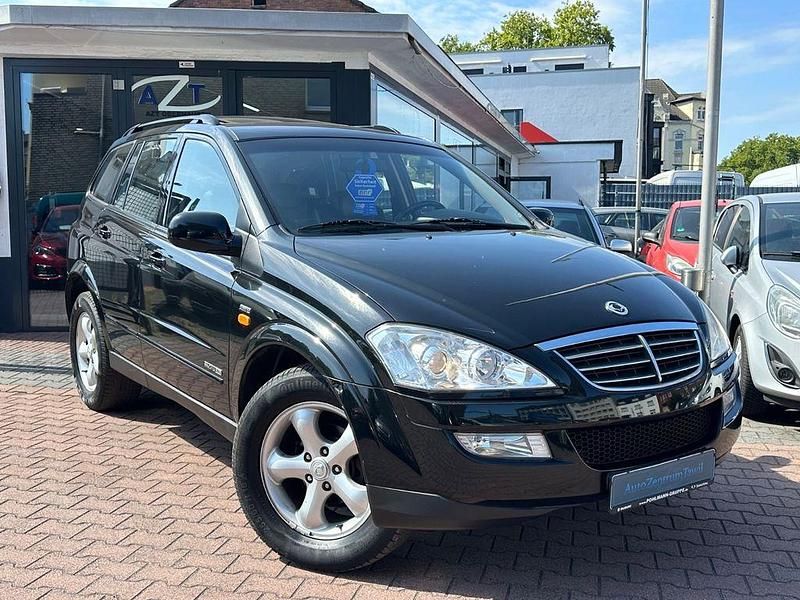 Schwarz Gebraucht 2007 Ssangyong Kyron SUV | 5.990 € - Bild 1/4