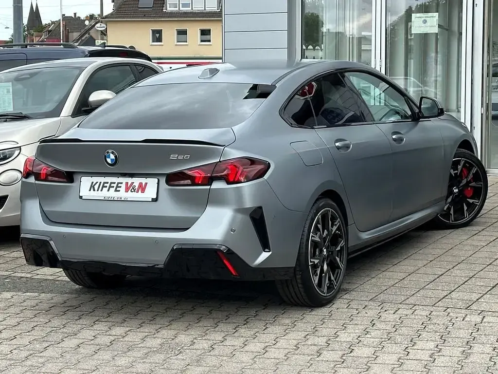 Gebraucht BMW 220 Gran Coupé M Sport 170 PS (125 kW) 2025 Grau Coupé