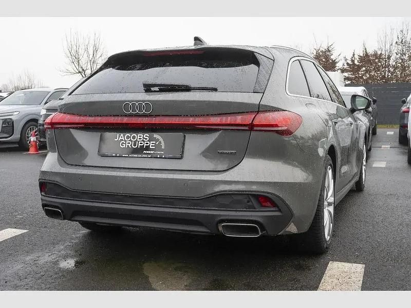 Gebraucht Audi A5 Ambiente 299 PS (219 kW) 2026 Grau Kombi