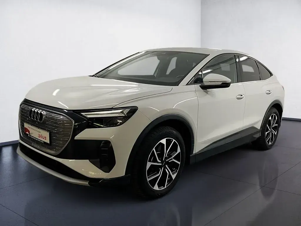 Gebraucht Audi Q4 Sportback e-tron Advanced Plus 150 kW (204 PS) 2023 Gletscherweiß metallic SUV