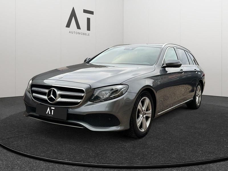 Grau Gebraucht 2017 Mercedes E220 Avantgarde Kombi | 15.700 € (Fairer Preis) - Bild 1/4
