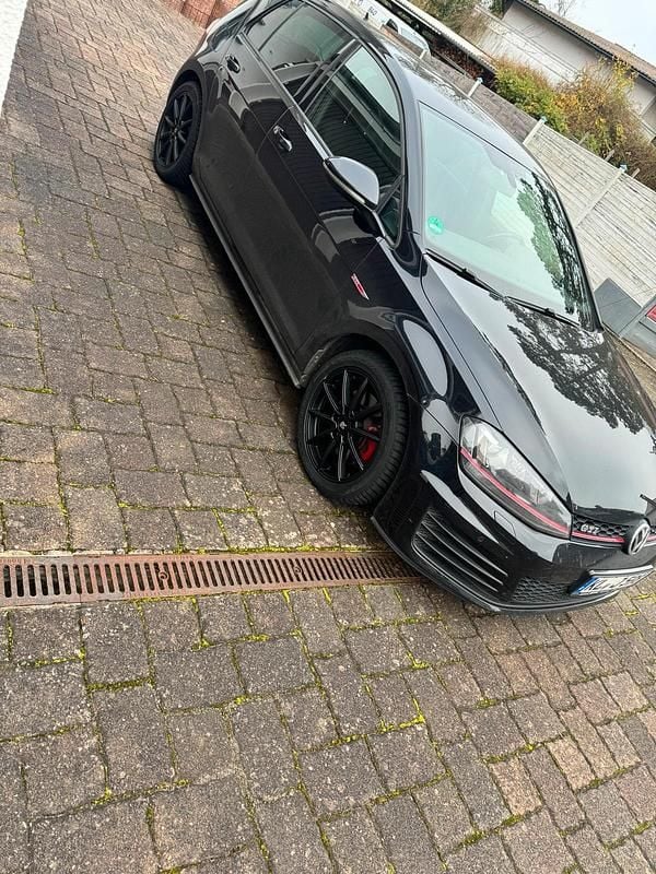 Schwarz Gebraucht 2014 VW Golf VII GTI Kombi | 20.395 € - Bild 1/4