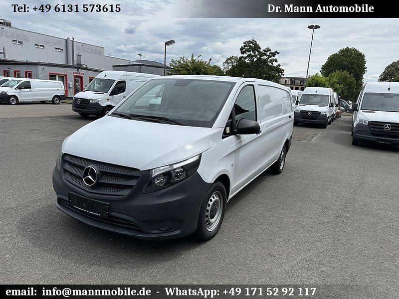 Arktikweiss Gebraucht 2021 Mercedes Vito Van / Kleinbus | 27.251 € (Fairer Preis) - Bild 1/4
