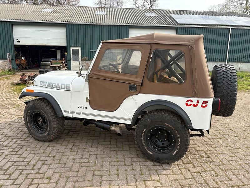 Gebraucht Jeep CJ 200 PS (147 kW) 1979 Weiß SUV