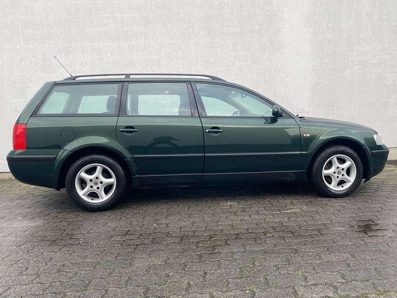 Gebraucht VW Passat S 101 PS (74 kW) 1998 Grün Kombi