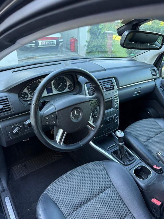 Gebraucht Mercedes B170 116 PS (85 kW) 2009 Schwarz Van / Kleinbus