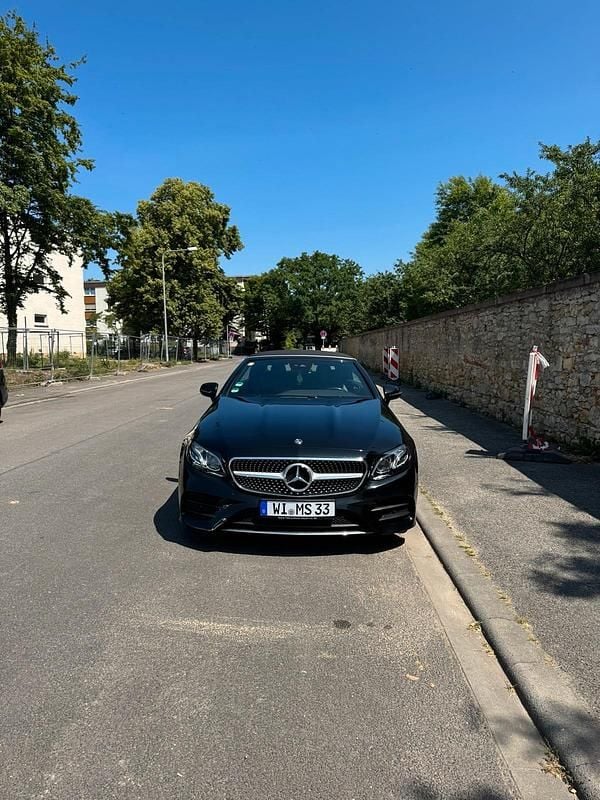 Schwarz Gebraucht 2018 Mercedes E220 Cabrio | 30.000 € (Guter Preis) - Bild 1/4