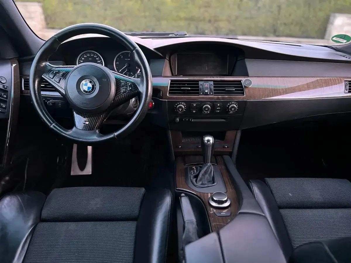 Gebraucht BMW 530 M Sport 231 PS (169 kW) 2006 Silber Limousine