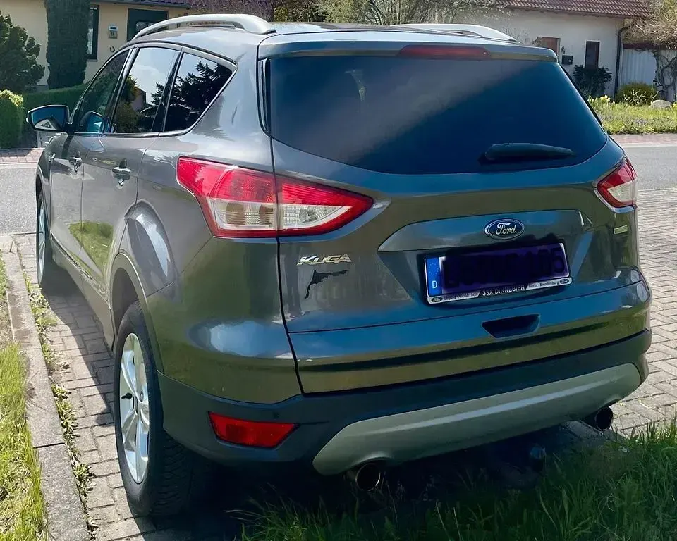 Gebraucht Ford Kuga Individual 150 PS (110 kW) 2014 Grau SUV