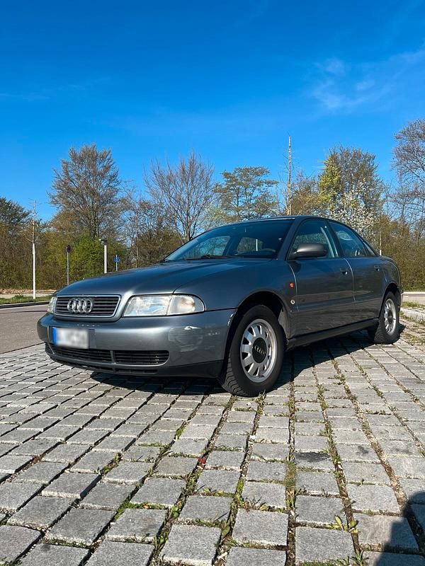 Gebraucht Audi A4 125 PS (91 kW) 1996 Grau Limousine