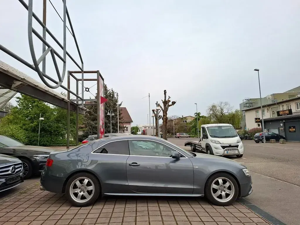 Second-hand Audi A5 S-Line 170 CP (125 kW) 2013 Gri Coupe