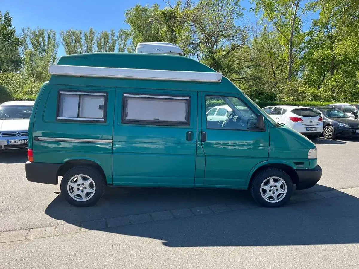 Second-hand VW Transporter 102 CP (75 kW) 1996 Verde Van