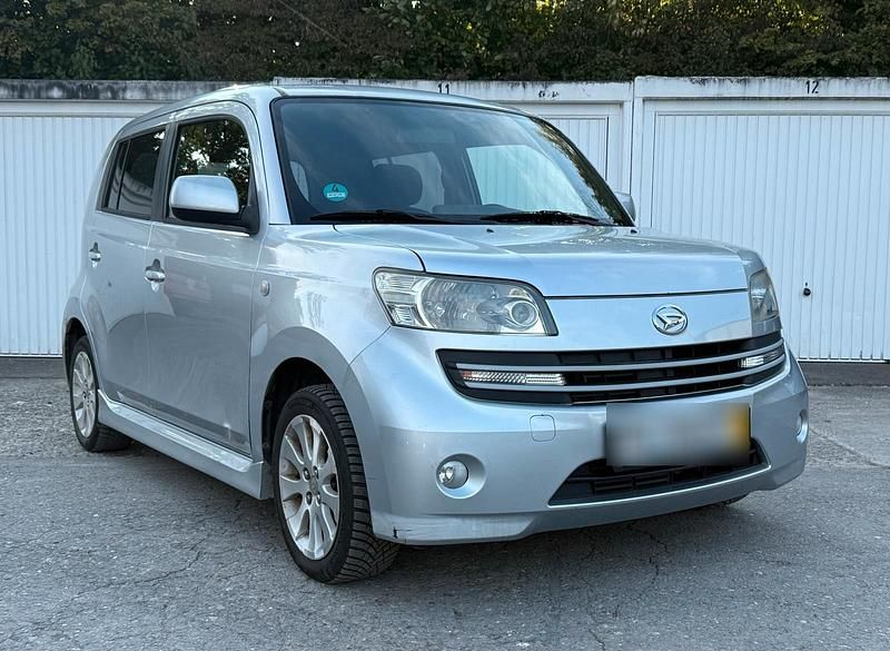 Silber Gebraucht 2008 Daihatsu Materia Van / Kleinbus | 2.999 € (Fairer Preis) - Bild 1/4