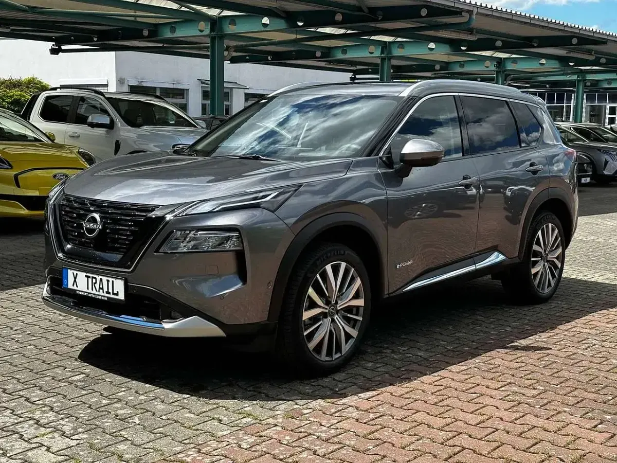 Neu Nissan X-Trail Tekna+ 213 PS (156 kW) 2026 Gun metallic SUV