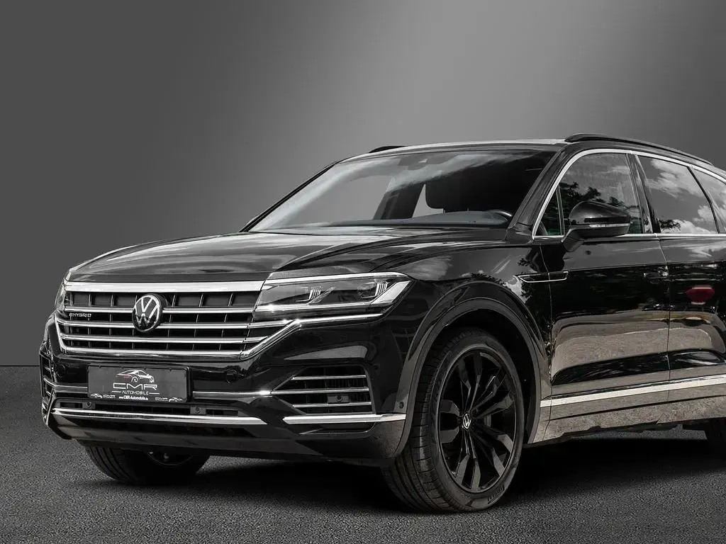 Gebraucht VW Touareg Elegance 381 PS (280 kW) 2022 Deep black perleffekt SUV